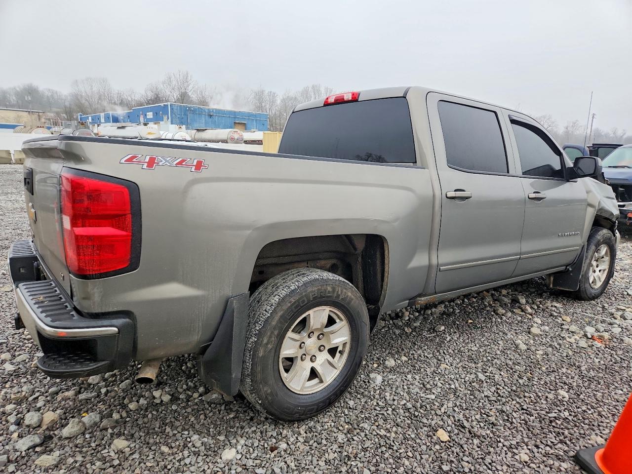 2017 CHEVROLET SILVERADO K1500 LT photo 3