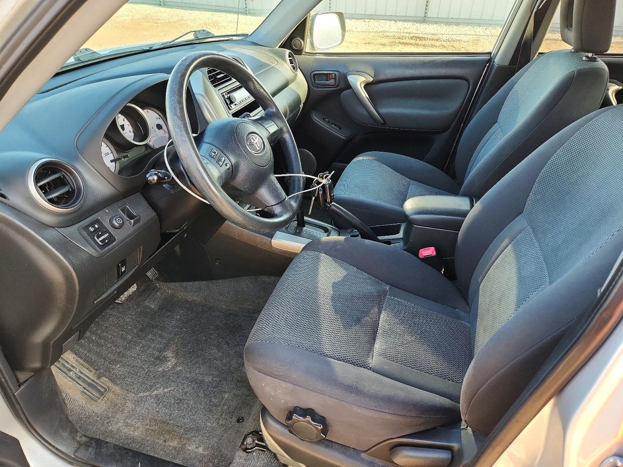 2004 TOYOTA RAV4 BASE photo 7
