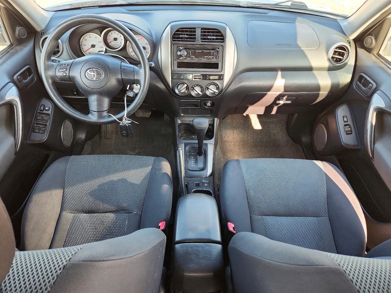 2004 TOYOTA RAV4 BASE photo 8