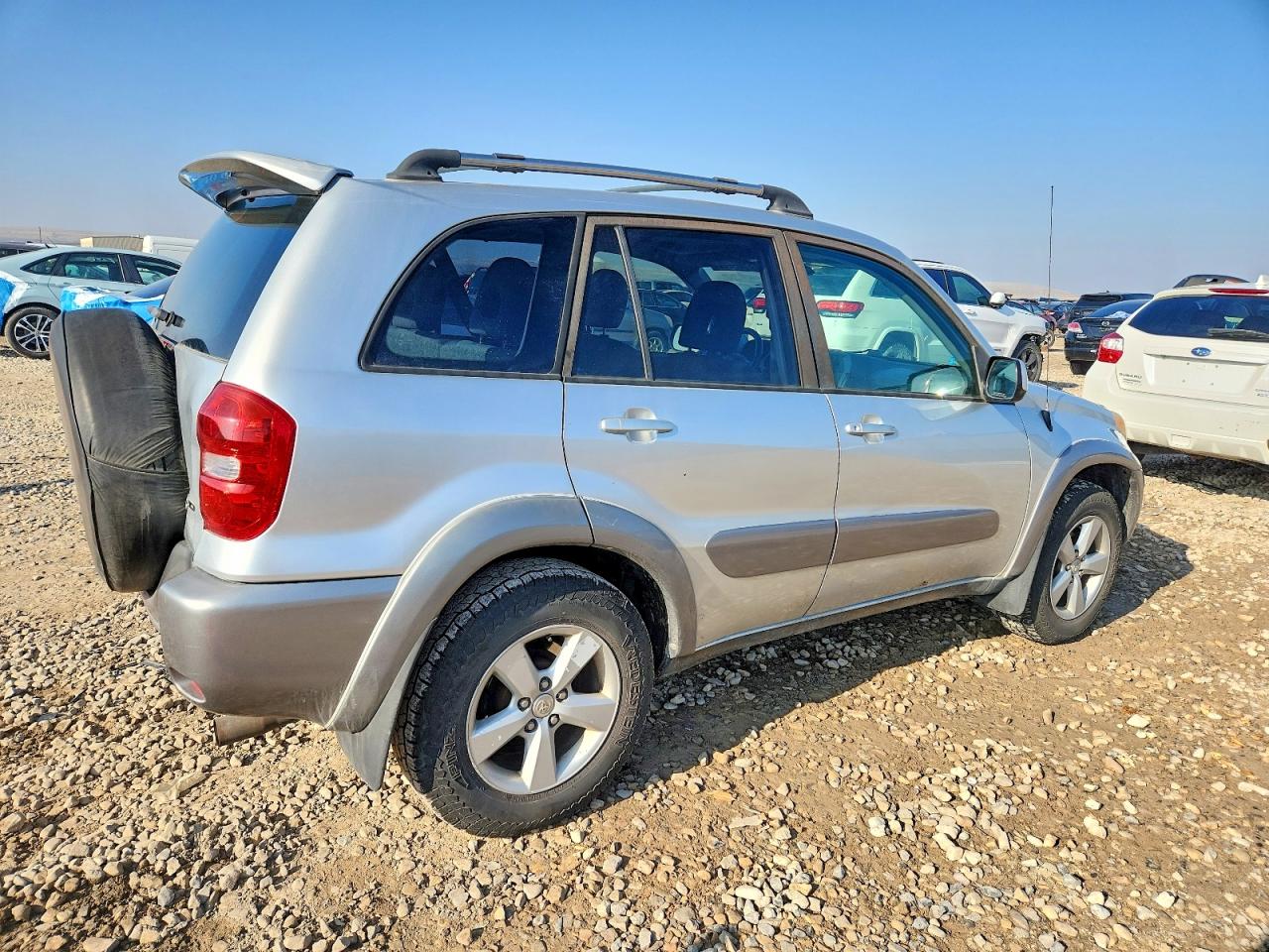 2004 TOYOTA RAV4 BASE photo 3