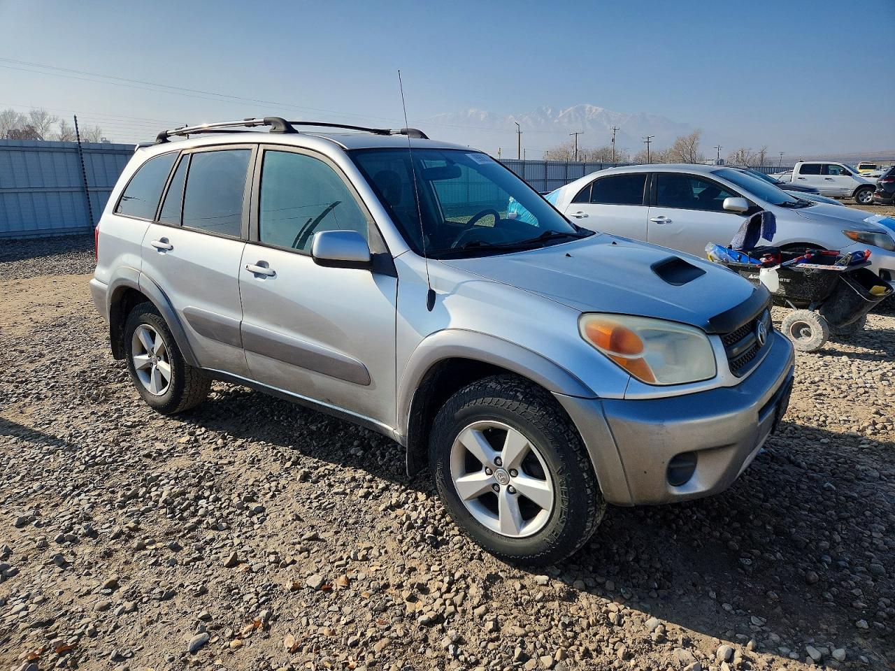 2004 TOYOTA RAV4 BASE photo 4
