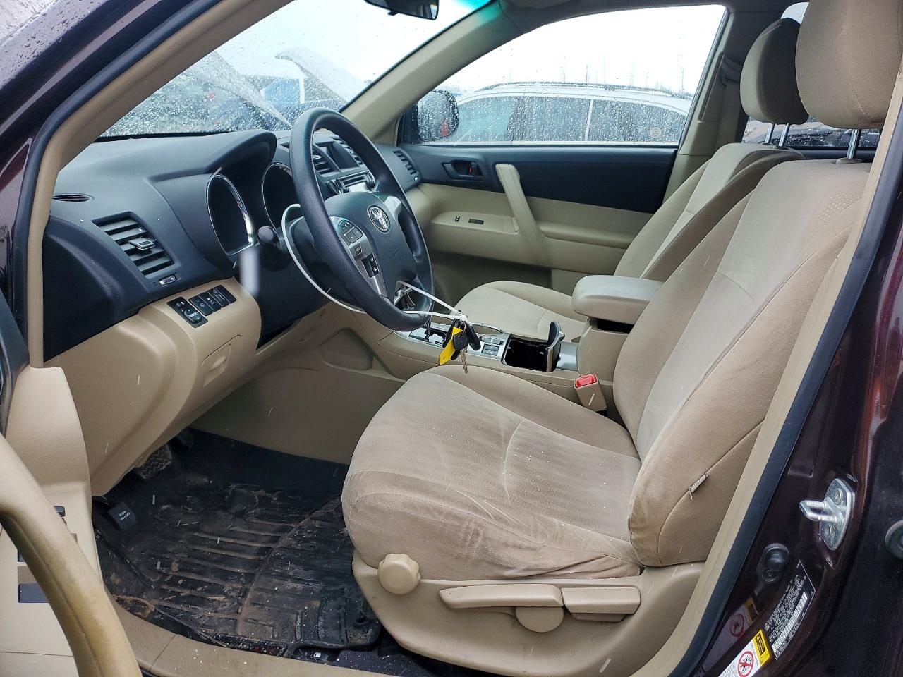 2013 TOYOTA HIGHLANDER BASE photo 7