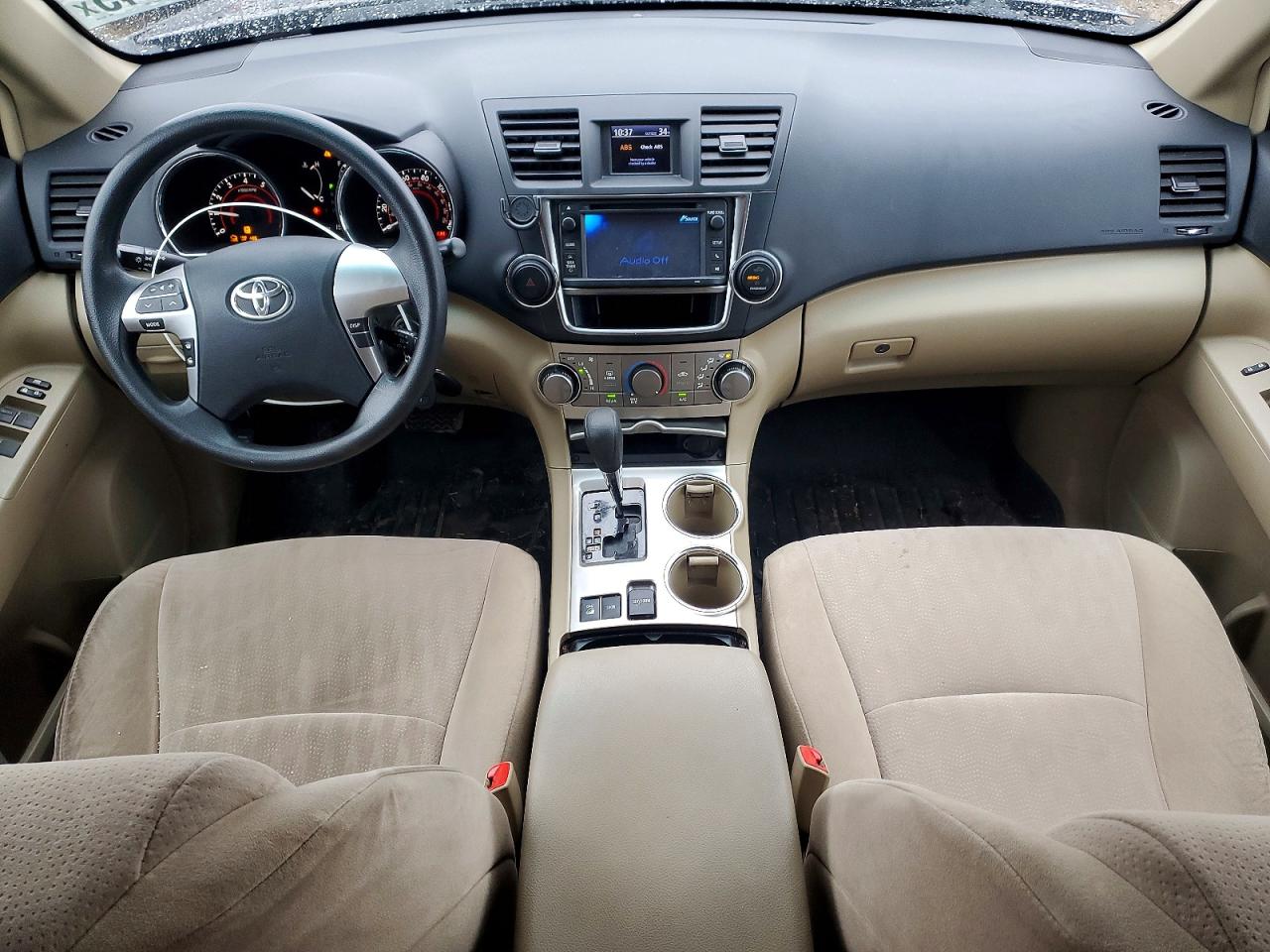 2013 TOYOTA HIGHLANDER BASE photo 8
