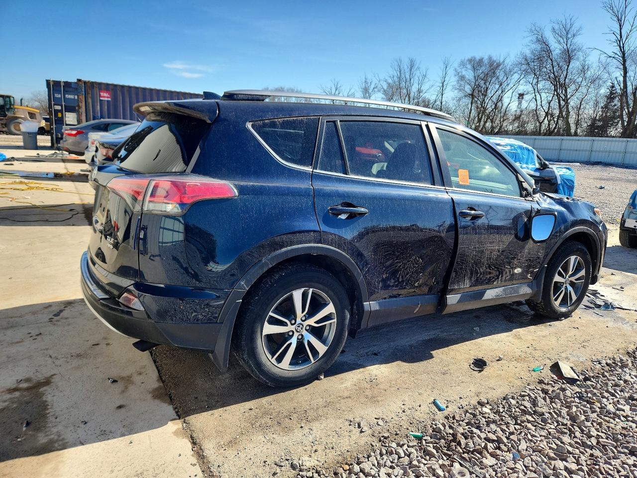 2018 TOYOTA RAV4 ADVENTURE photo 3