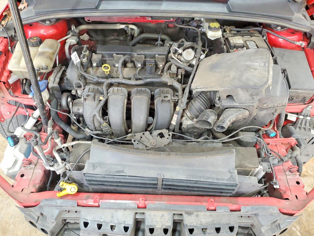 2017 FORD FOCUS SE photo 11