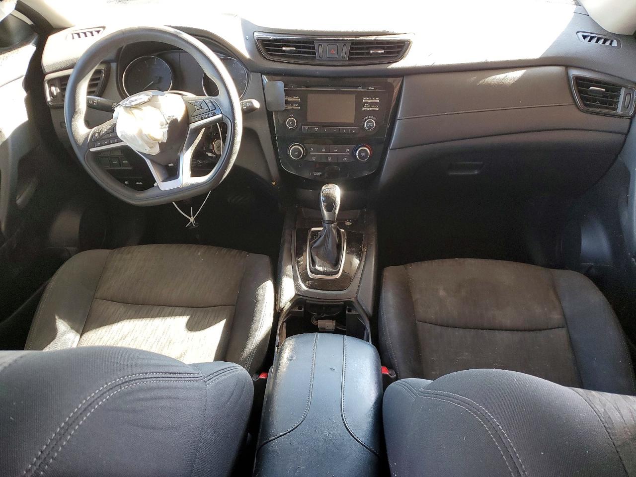 2017 NISSAN ROGUE SV photo 8