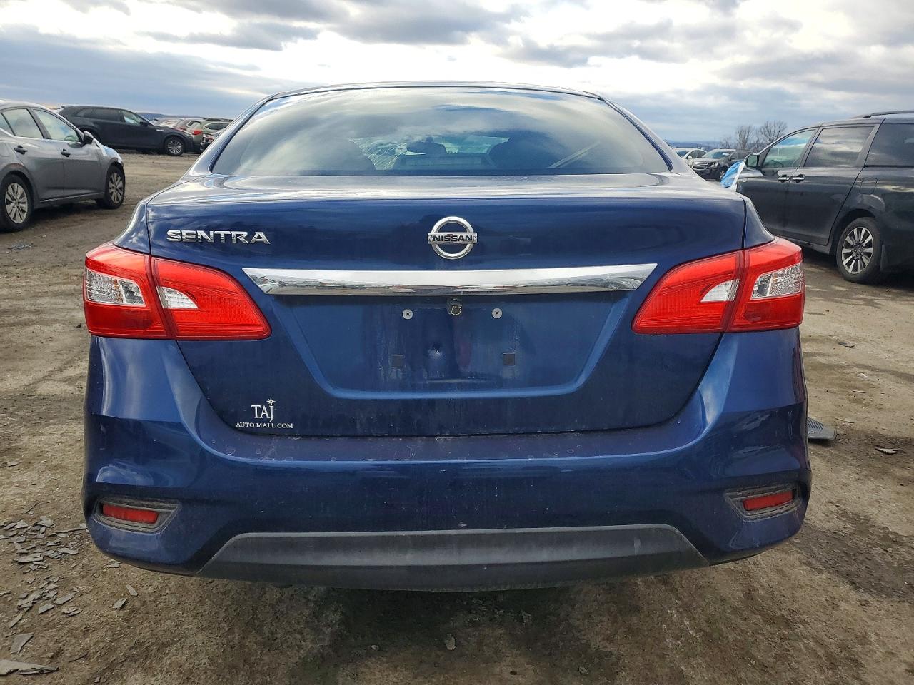 2016 NISSAN SENTRA S photo 6