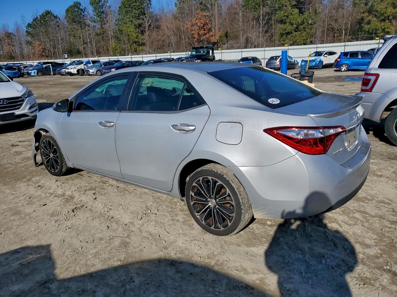 2015 TOYOTA COROLLA L photo 2