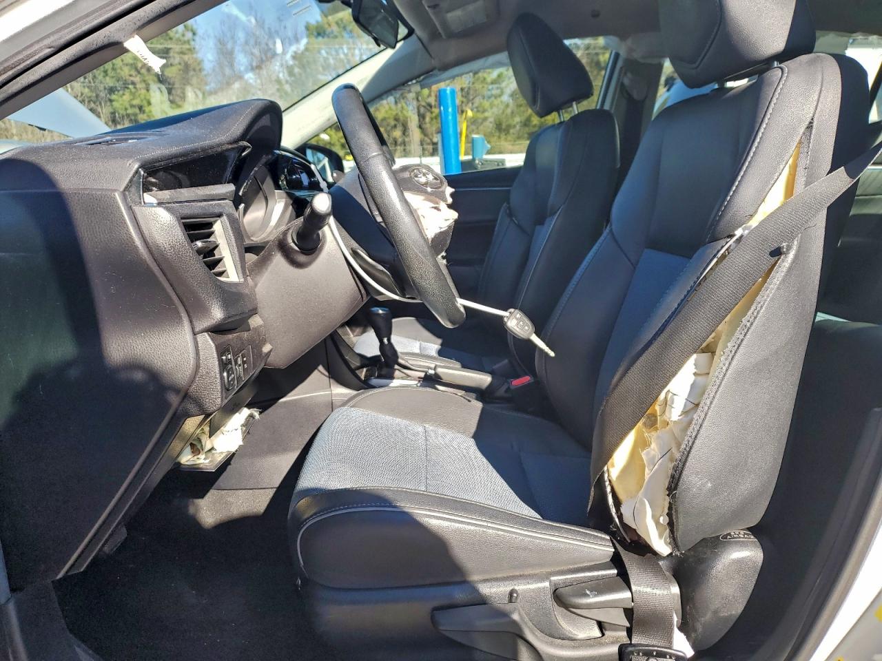 2015 TOYOTA COROLLA L photo 7