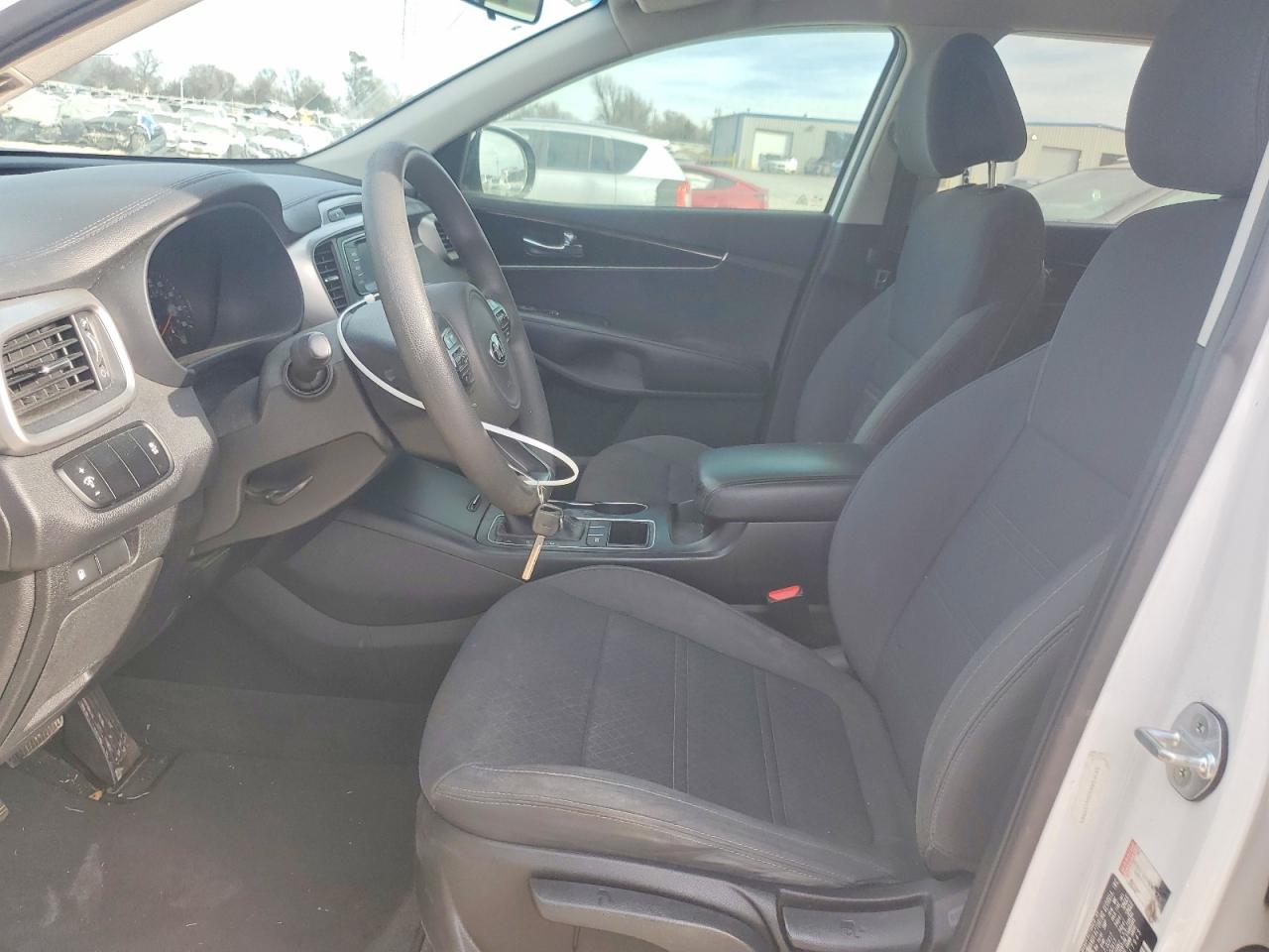 2016 KIA SORENTO LX photo 7
