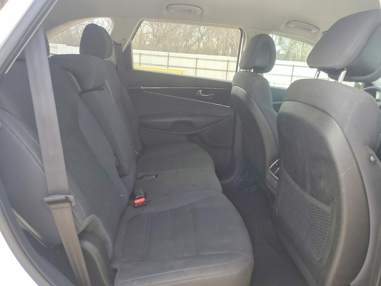 2016 KIA SORENTO LX photo 11