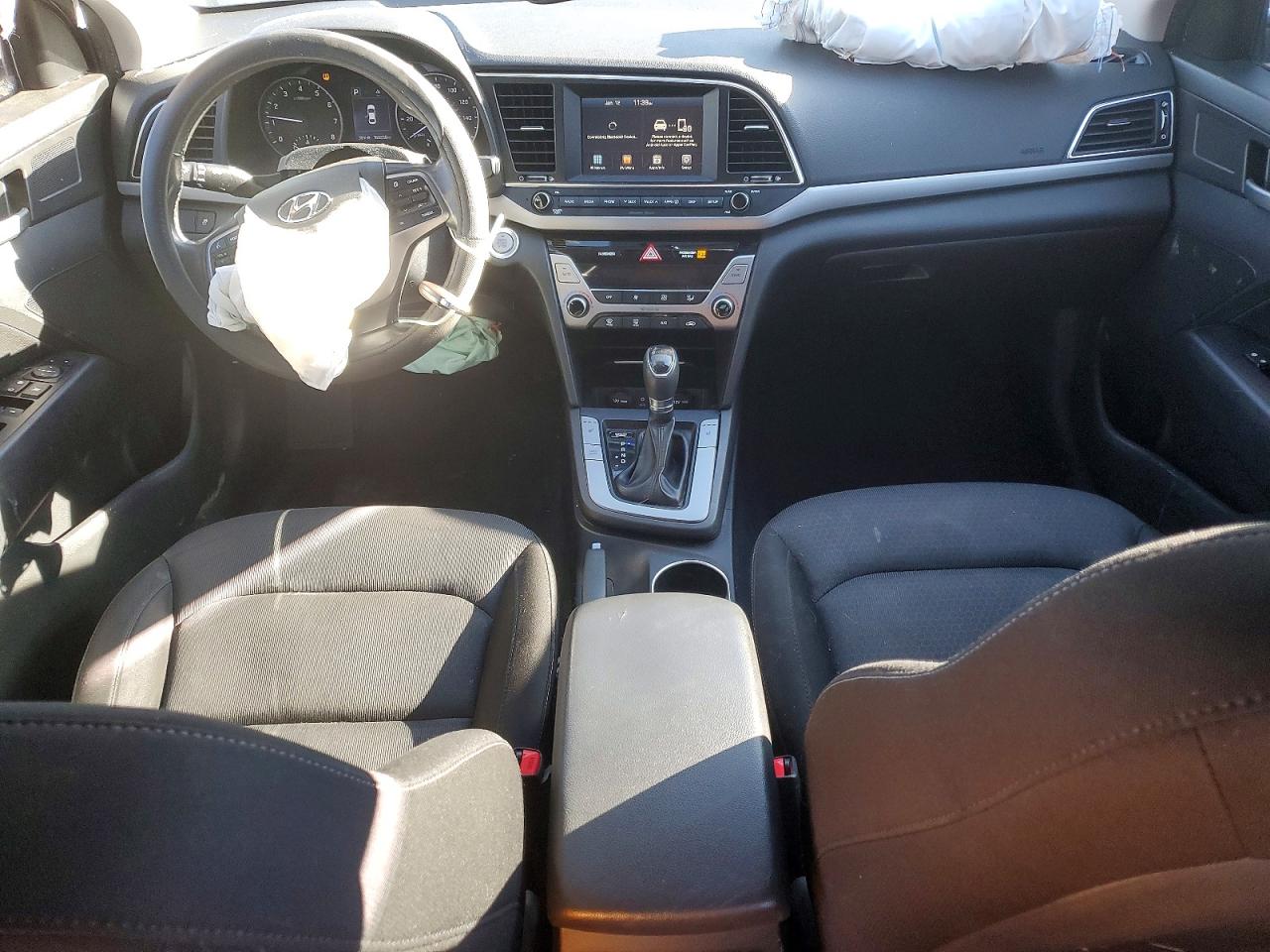 2018 HYUNDAI ELANTRA SEL photo 8
