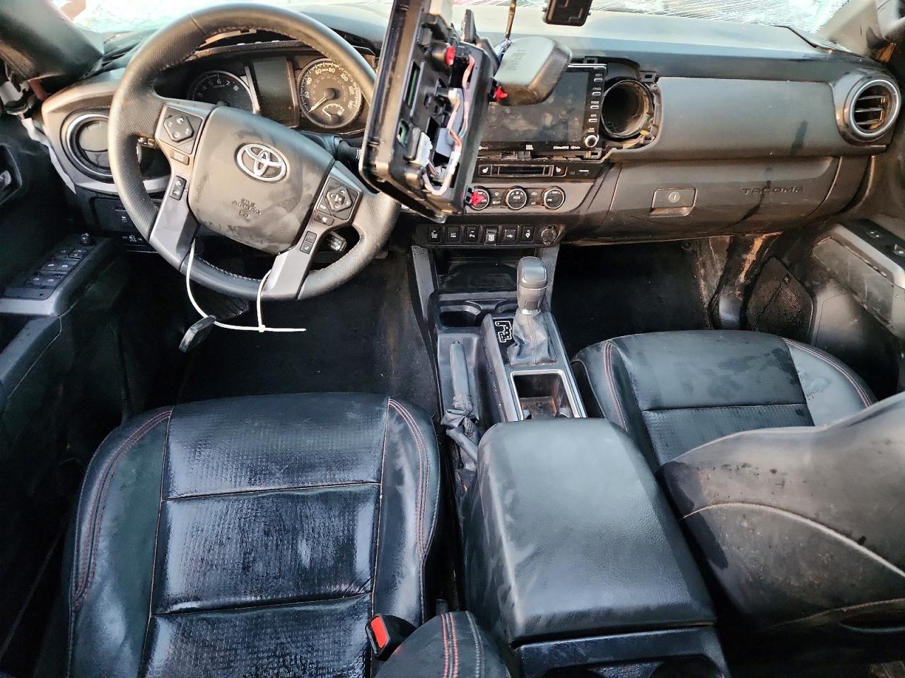 2022 TOYOTA TACOMA DOUBLE CAB photo 8