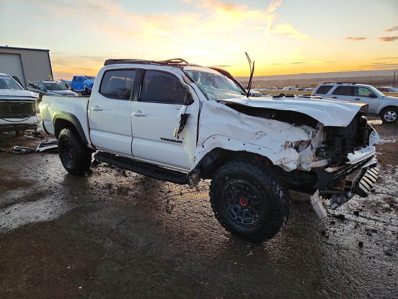2022 TOYOTA TACOMA DOUBLE CAB photo 4