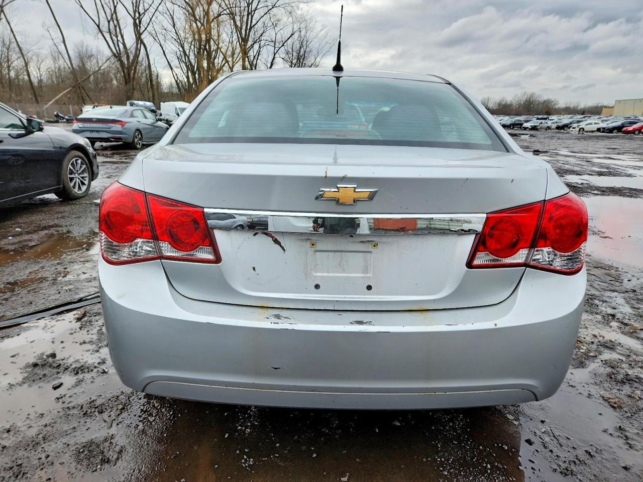 2014 CHEVROLET CRUZE LS photo 6