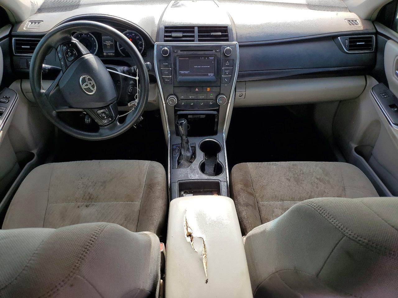 2017 TOYOTA CAMRY LE photo 8