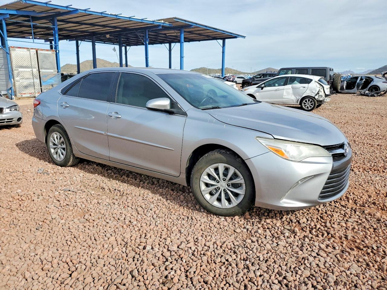 2017 TOYOTA CAMRY LE photo 4