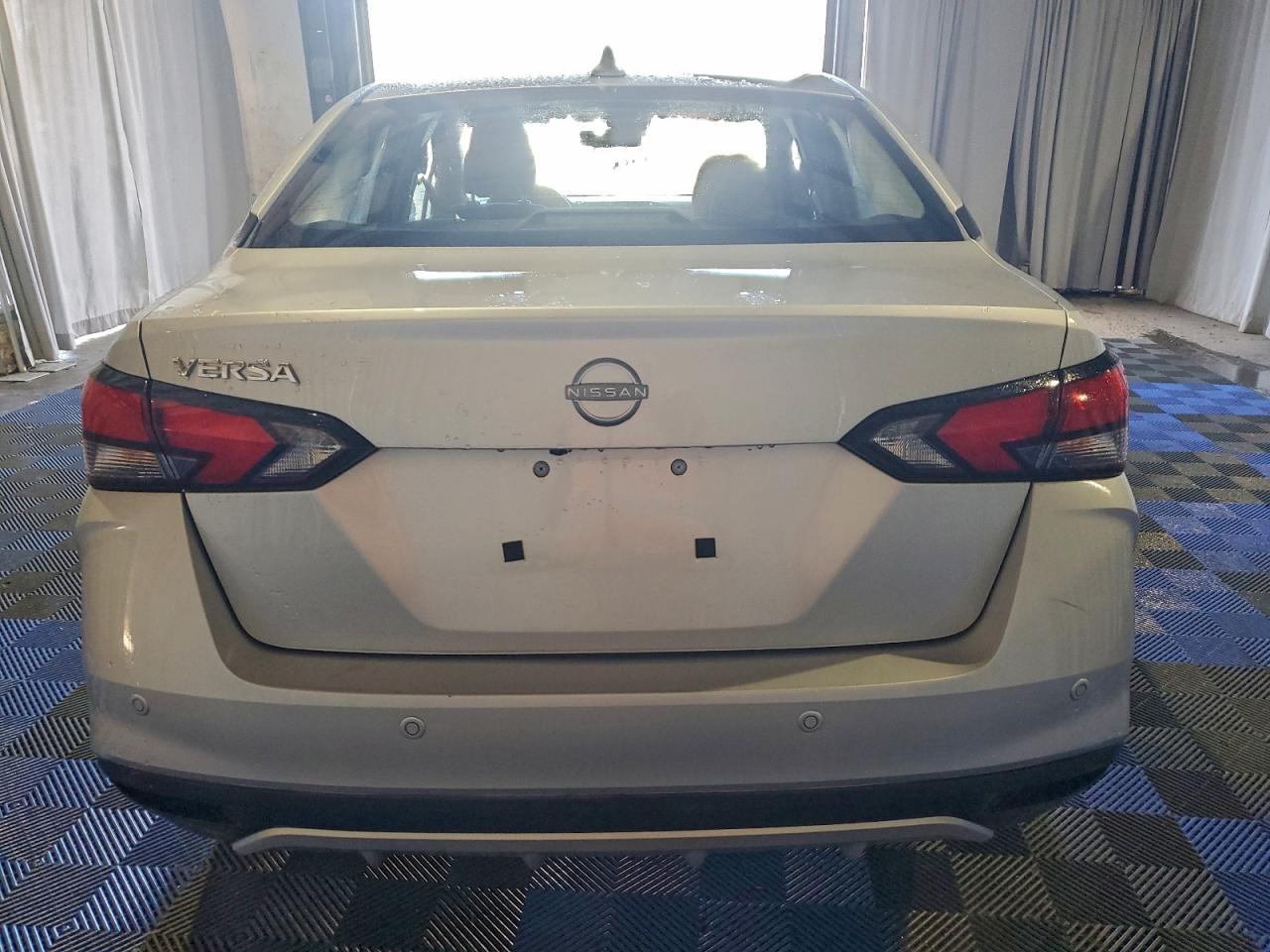 2025 NISSAN VERSA SV photo 6