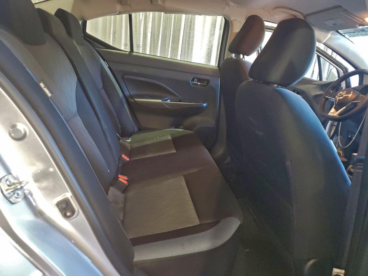 2025 NISSAN VERSA SV photo 10