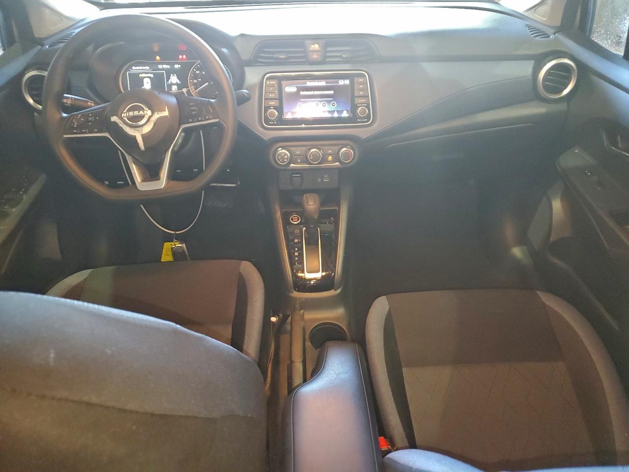 2025 NISSAN VERSA SV photo 8
