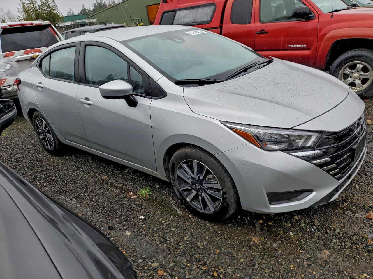 2025 NISSAN VERSA SV photo 4