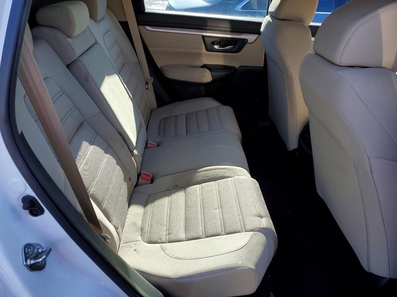 2017 HONDA CR-V LX photo 11