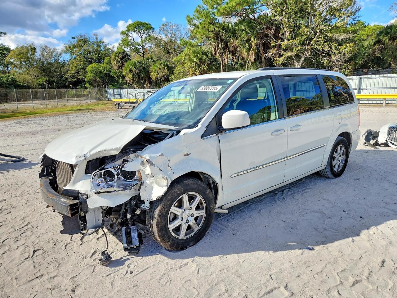 2011 CHRYSLER TOWN & COUNTRY