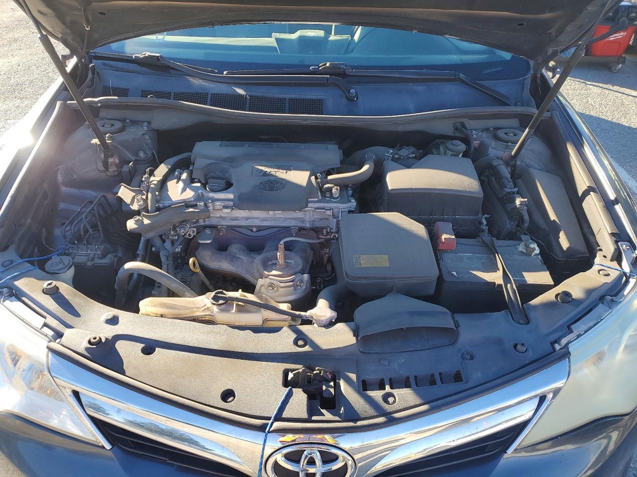 2014 TOYOTA CAMRY L photo 11