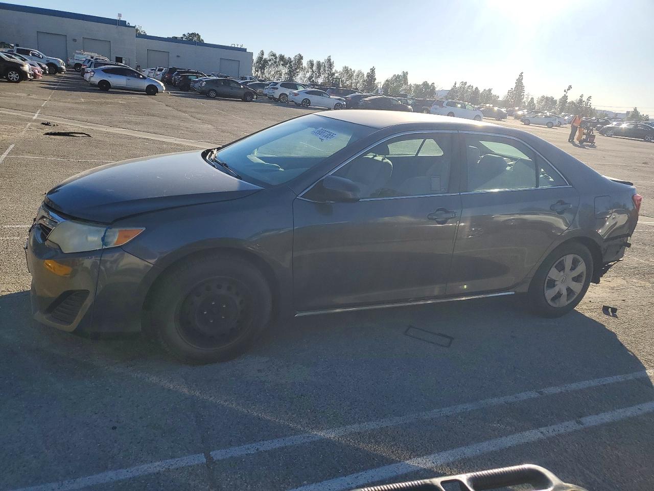 2014 TOYOTA CAMRY