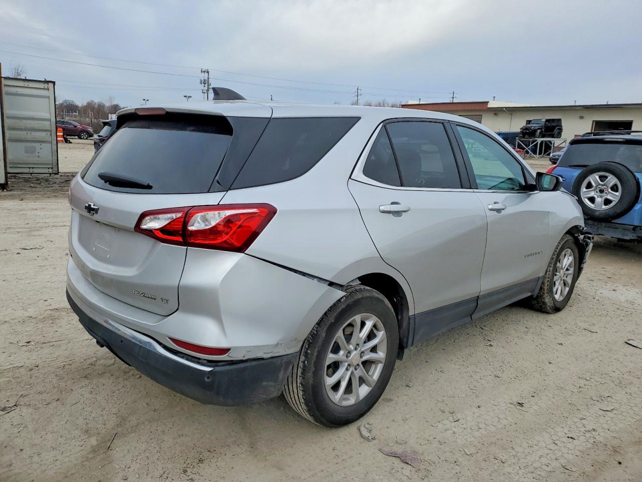 2020 CHEVROLET EQUINOX LT photo 3