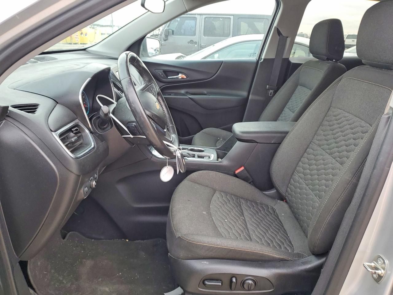 2020 CHEVROLET EQUINOX LT photo 7
