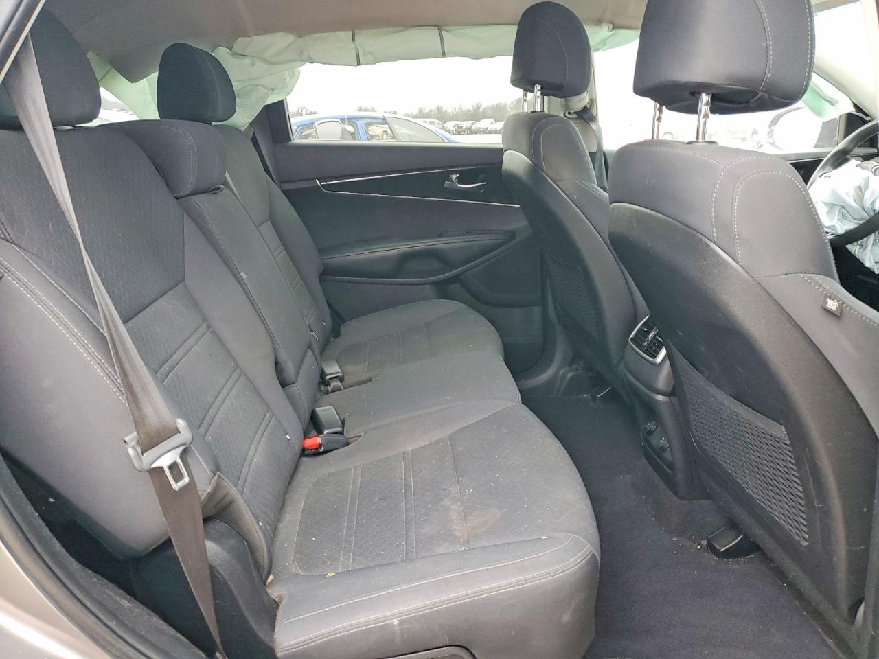 2017 KIA SORENTO LX photo 11