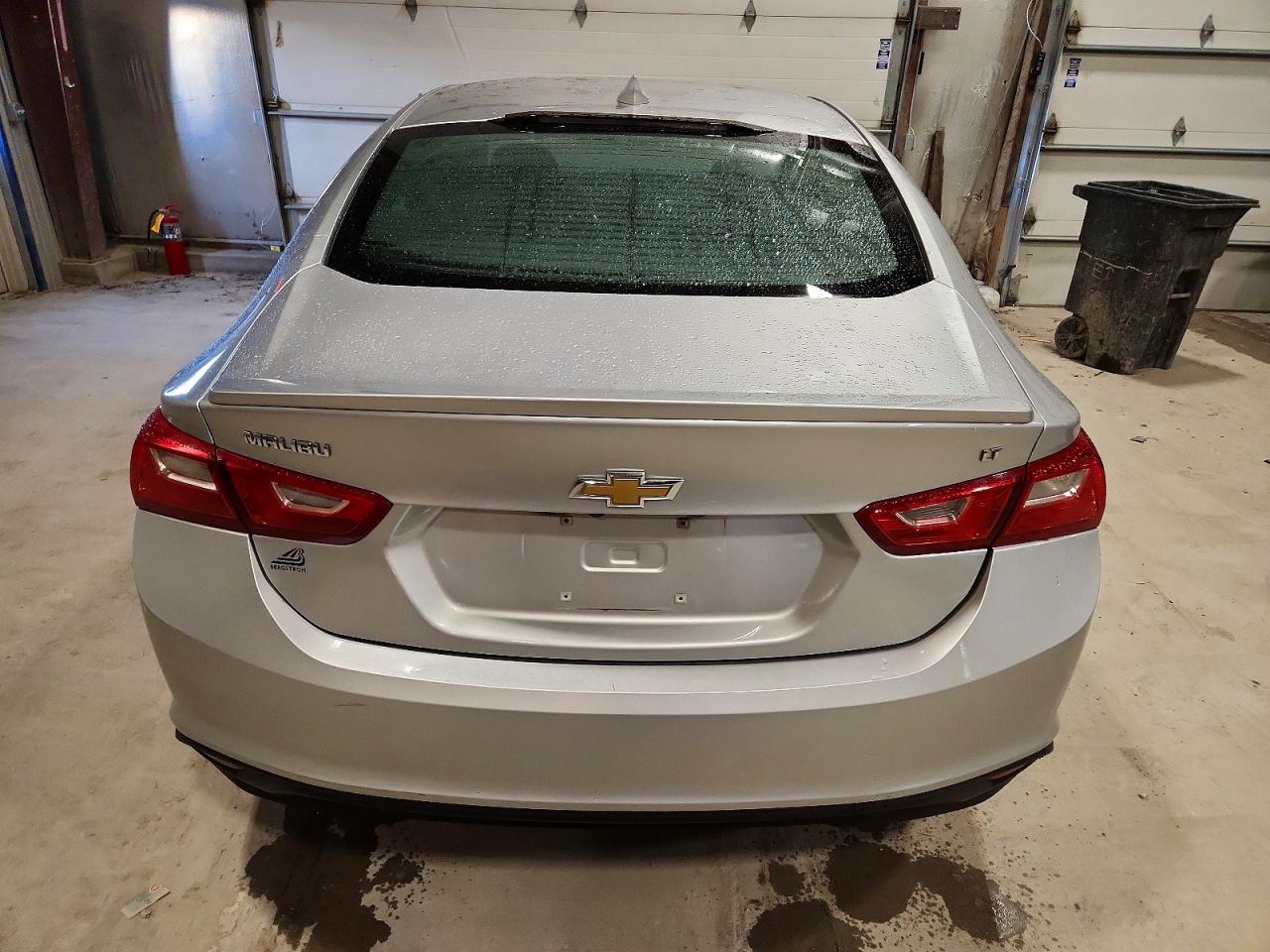 2017 CHEVROLET MALIBU LT photo 6