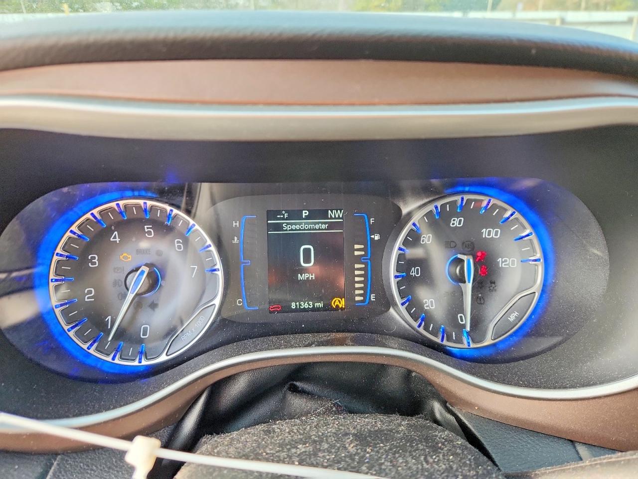 2020 CHRYSLER VOYAGER LX photo 33