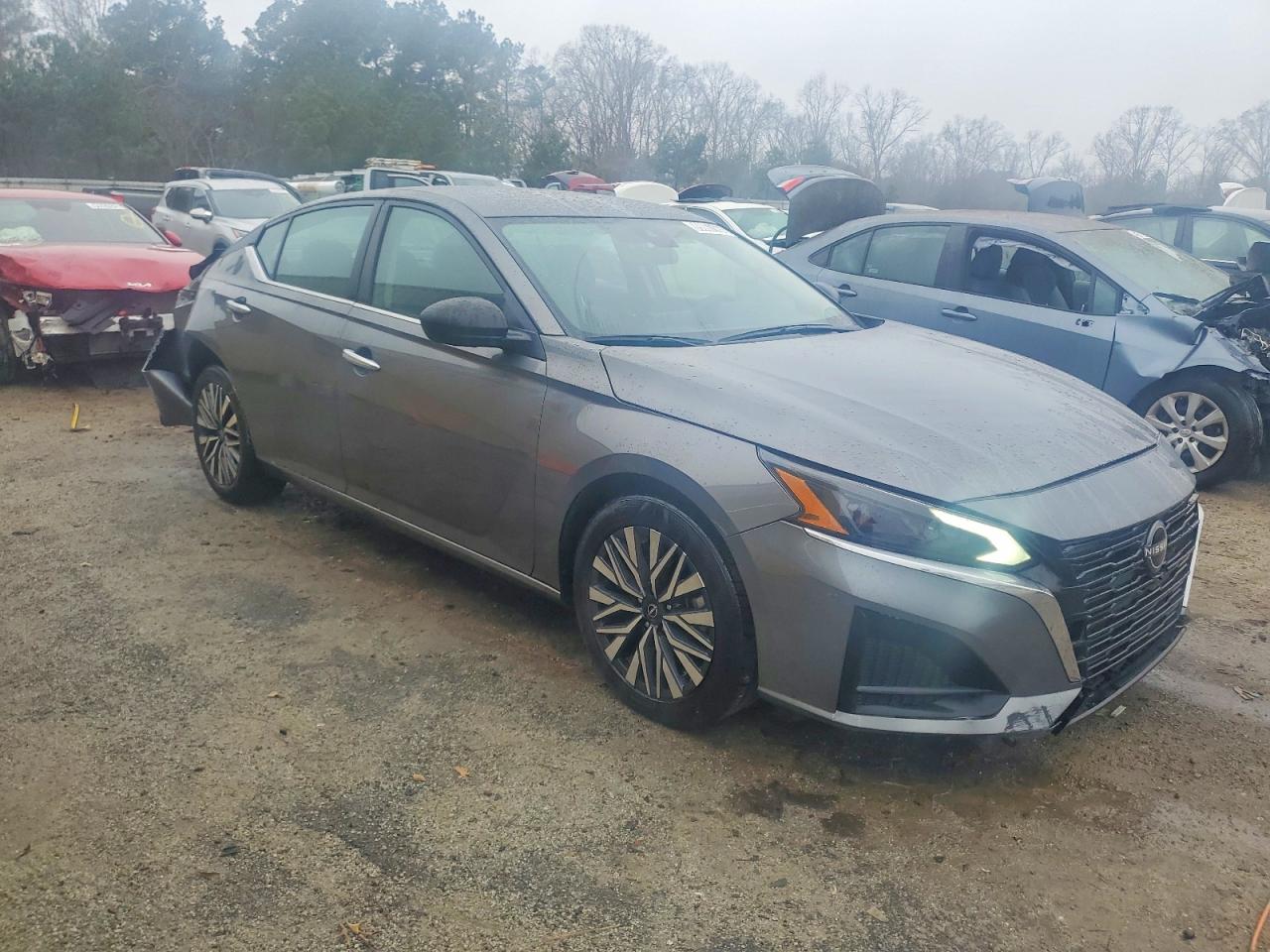 2024 NISSAN ALTIMA SV photo 4