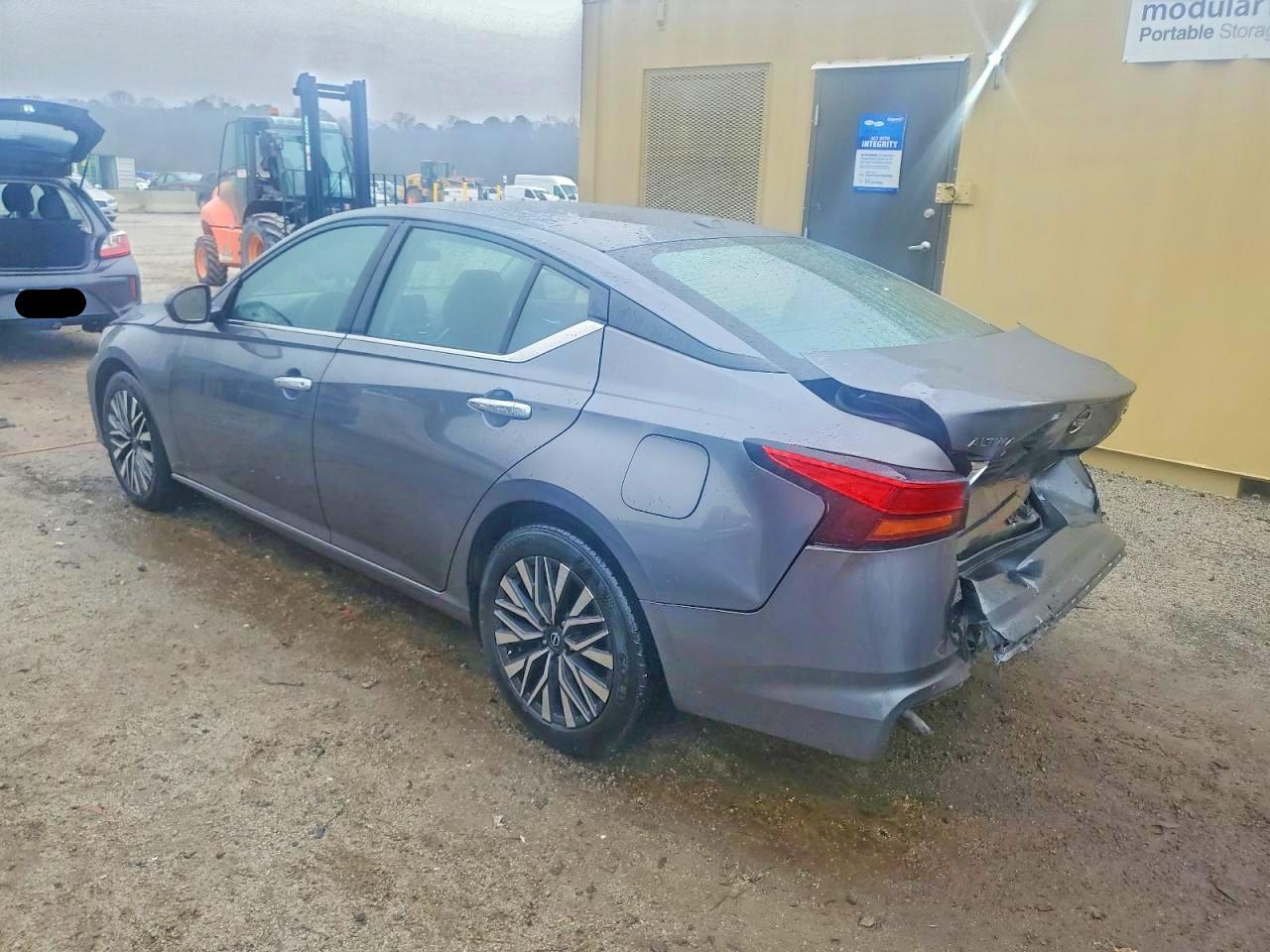 2024 NISSAN ALTIMA SV photo 2