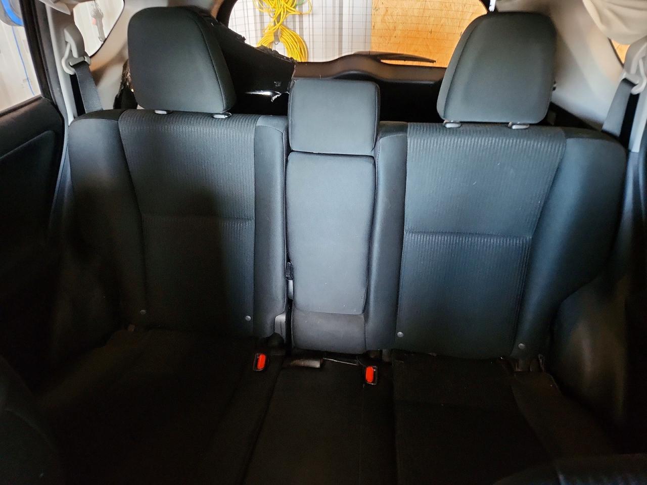 2017 TOYOTA RAV4 LE photo 10