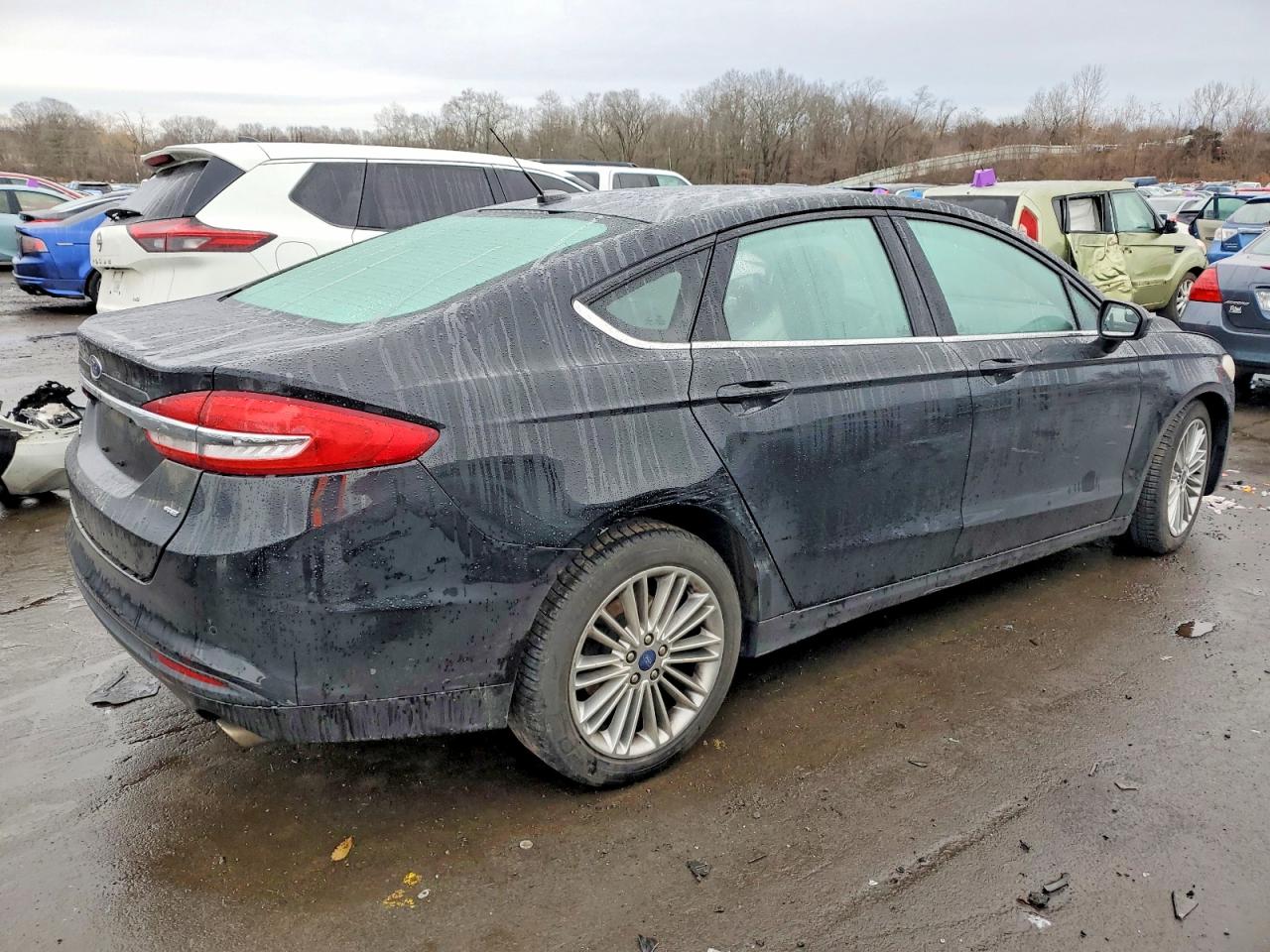 2017 FORD FUSION SE photo 3