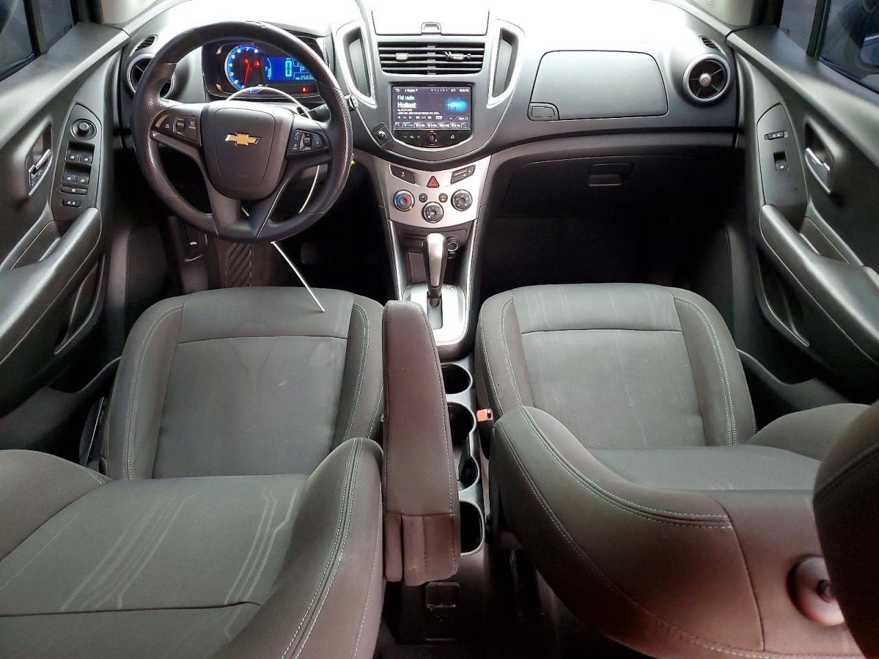 2015 CHEVROLET TRAX 1LT photo 8
