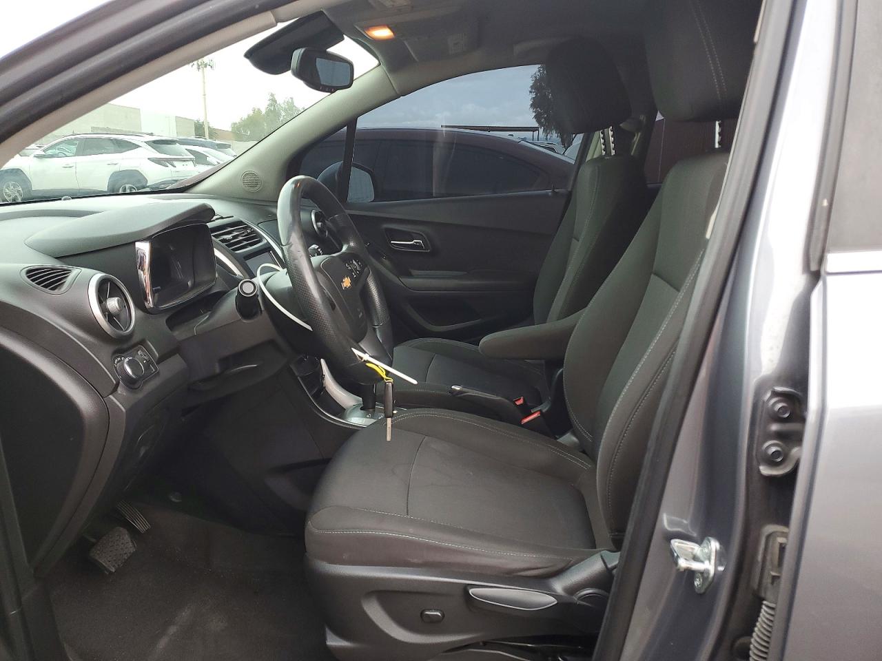 2015 CHEVROLET TRAX 1LT photo 7
