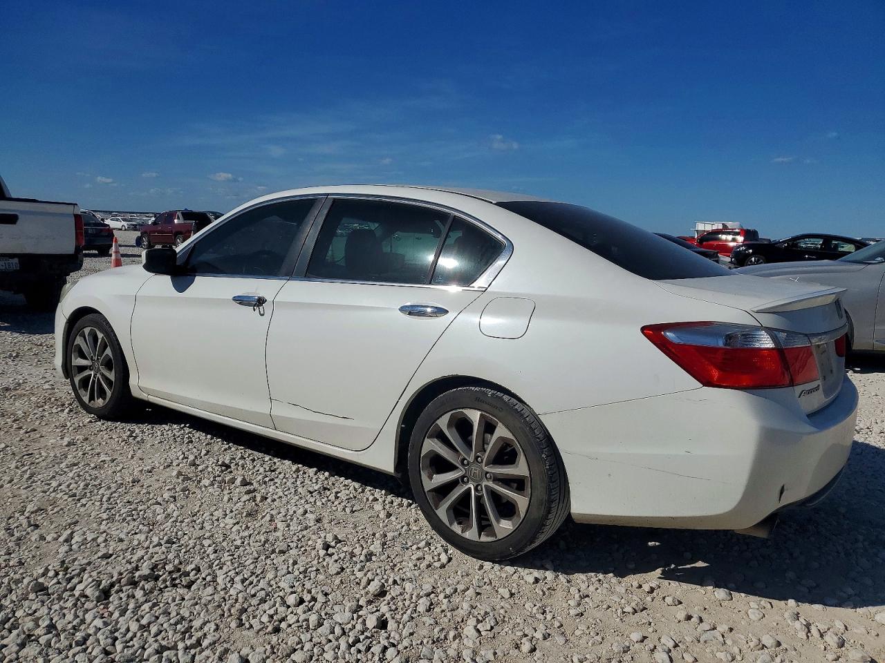 2013 HONDA ACCORD SPORT photo 2