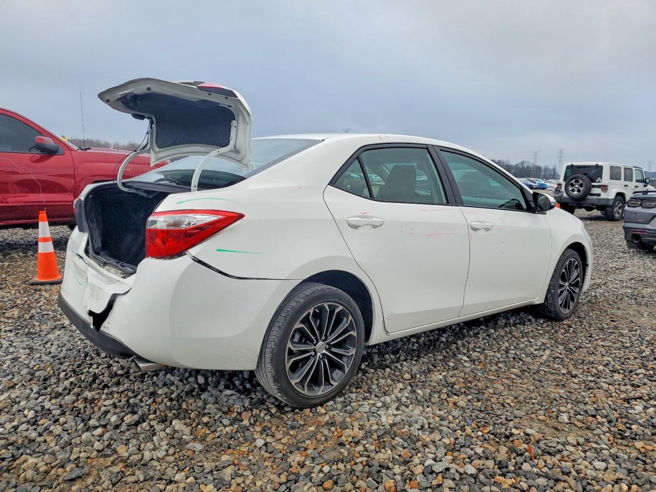 2016 TOYOTA COROLLA L photo 7