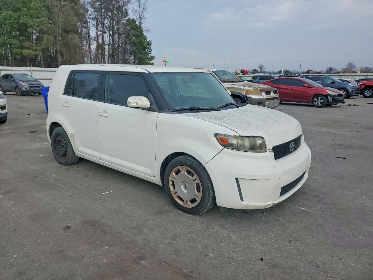 2010 TOYOTA SCION XB photo 4