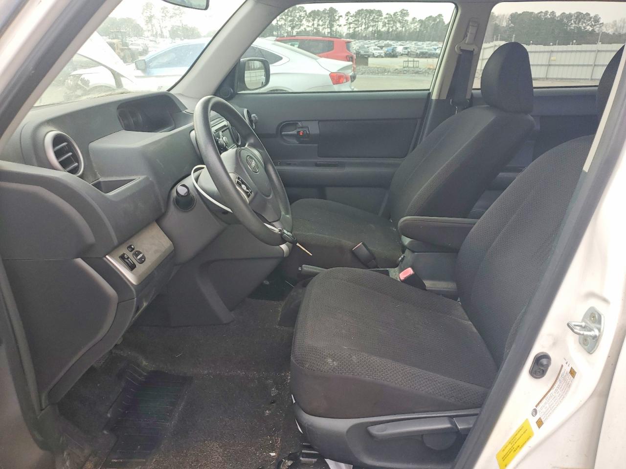 2010 TOYOTA SCION XB photo 7