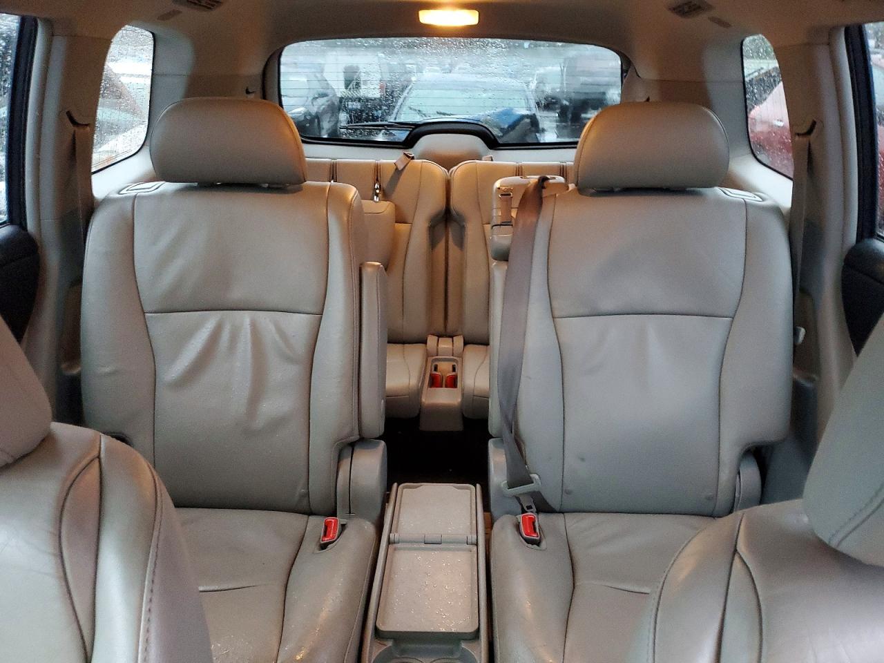 2012 TOYOTA HIGHLANDER BASE photo 19