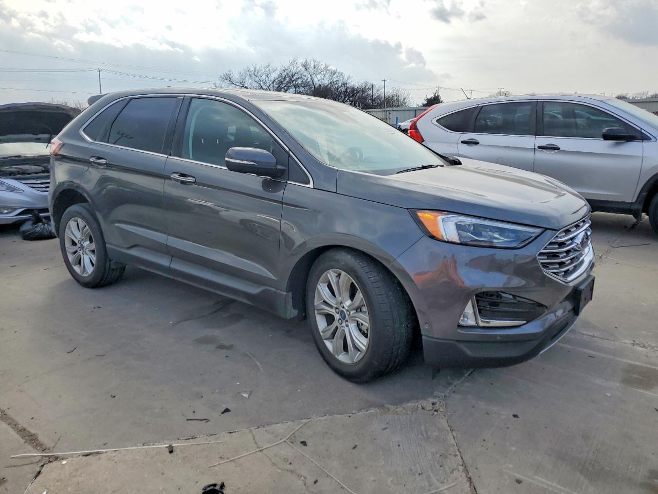 2020 FORD EDGE TITANIUM photo 4