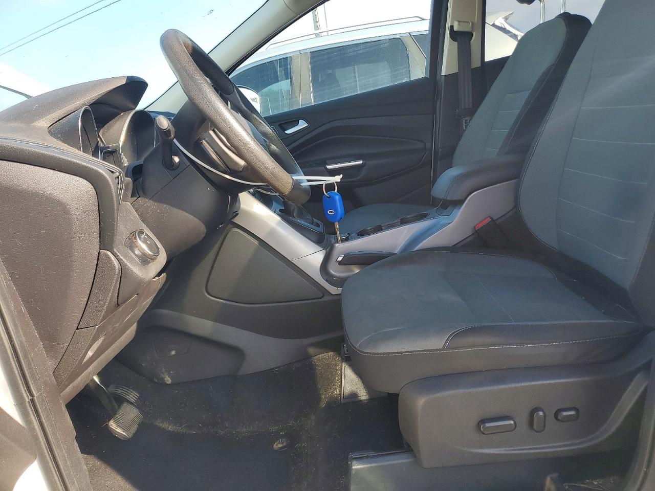 2016 FORD ESCAPE SE photo 7
