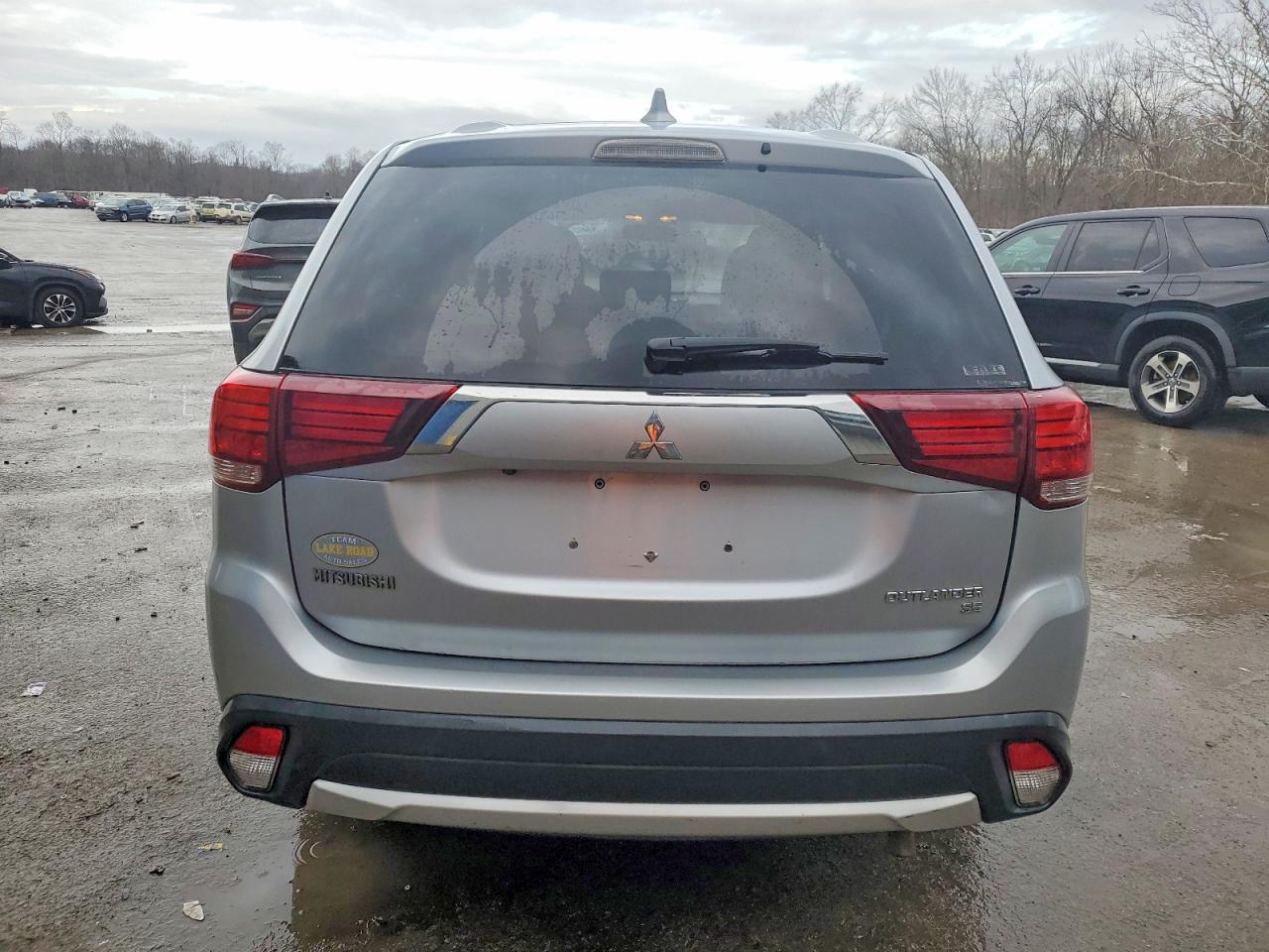 2017 MITSUBISHI OUTLANDER SE photo 6