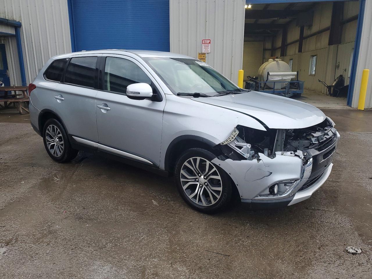 2017 MITSUBISHI OUTLANDER SE photo 4