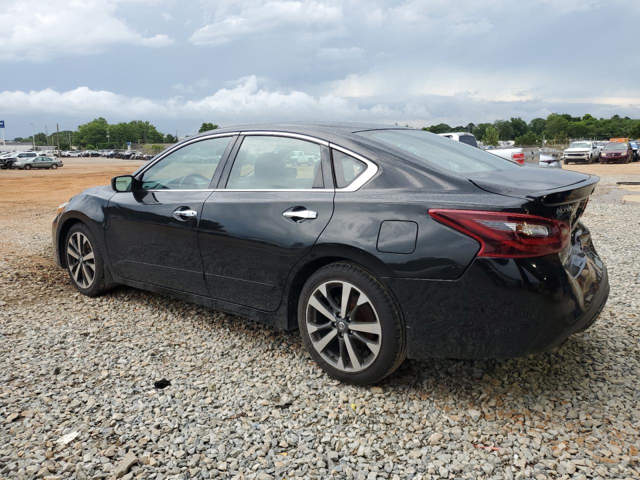 2017 NISSAN ALTIMA 2.5 photo 2